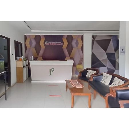 Hotel Sri Indrawati Puncak Mitra Reddoorz Bogor Exteriör bild